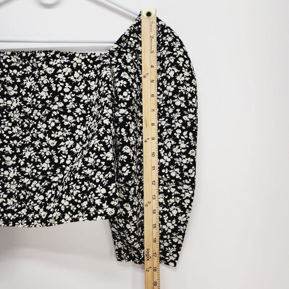 Levi's Floral Cropped Top Women's Size S Black Beige Square Neck Puff Sleeves - Picture 8 of 11